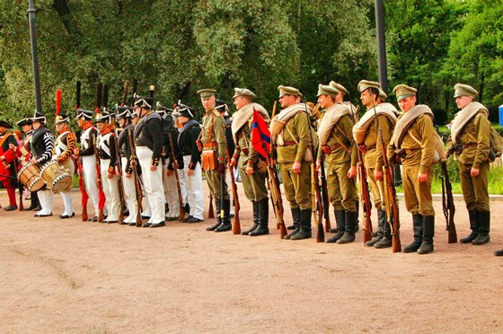 Люди окружающий нас мир  : 12 июня - День России. 