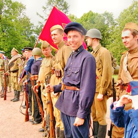 Люди окружающий нас мир  : 12 июня - День России. 